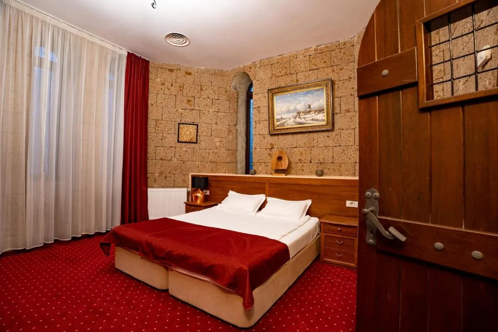 Cameră Deluxe dublă sau twin — House of Dracula Hotel